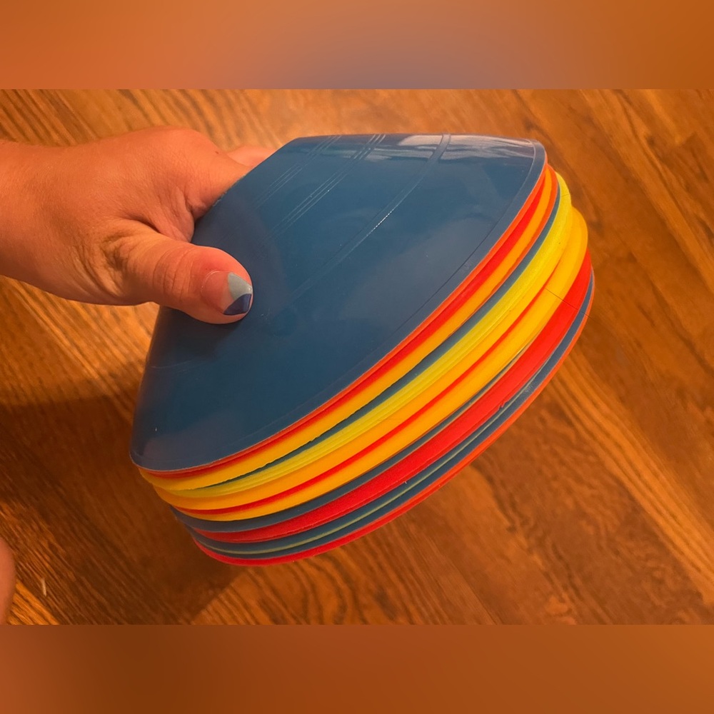 25 pc set soccer cones